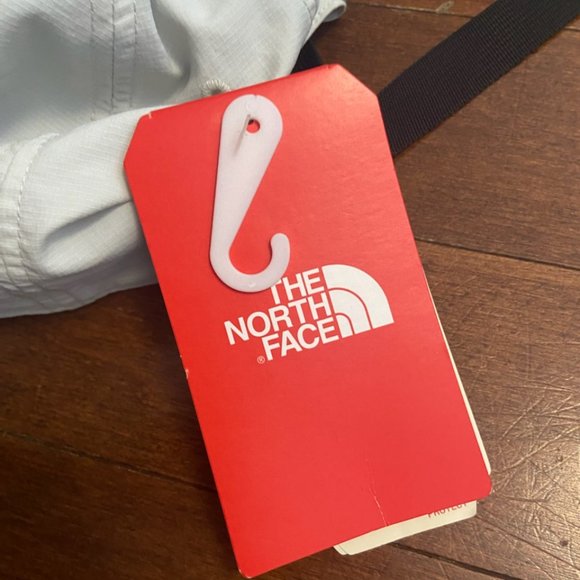 The North Face White Hat! - Picture 2 of 2